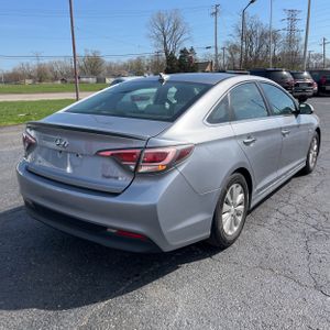 HYUNDAI SONATA HYBRID SE - 8