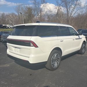 LINCOLN NAVIGATOR RESERVE - 8