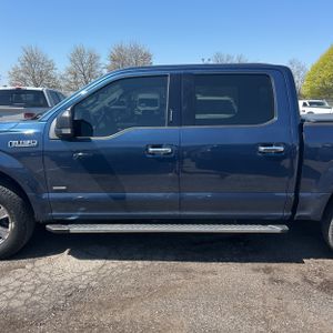 FORD F-150 XLT - 4