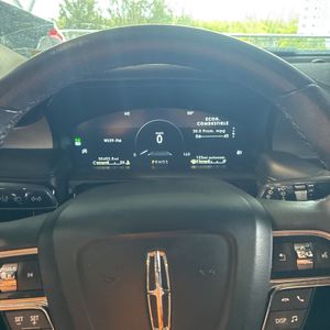 2023 Lincoln NAUTILUS STANDARD thumbnail 38