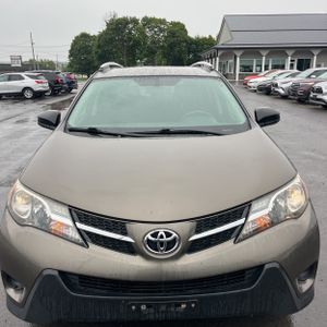 2015 Toyota RAV4 LE — миниатюра 15
