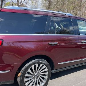 LINCOLN NAVIGATOR RESERVE - 9