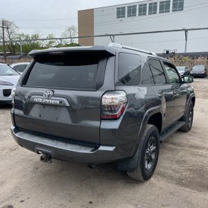 TOYOTA 4RUNNER - 8