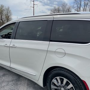 CHRYSLER PACIFICA TOURING L PLUS - 6