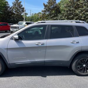 JEEP CHEROKEE UPLAND - 4