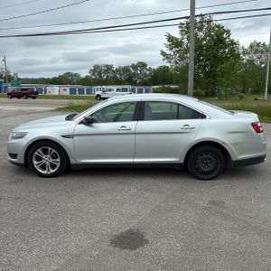 FORD TAURUS SE - 3