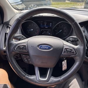 صورة مصغرة 63 لـ 2015 FORD FOCUS SE