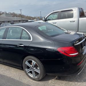 MERCEDES-BENZ E-CLASS - 4