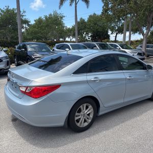 HYUNDAI SONATA GLS - 9