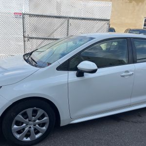 2021 Toyota COROLLA LE 照片 2