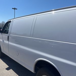 CHEVROLET EXPRESS 2500 - 6