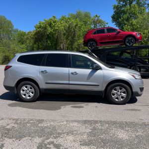 CHEVROLET TRAVERSE LS - 10