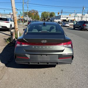 HYUNDAI ELANTRA - 6