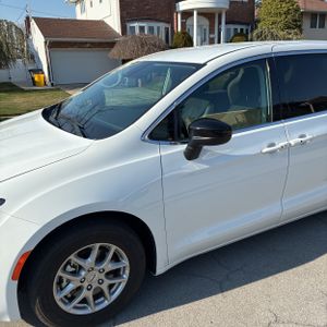 CHRYSLER VOYAGER LX - 2