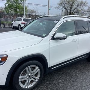 MERCEDES-BENZ GLB - 2