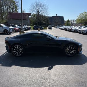 ASTON MARTIN VANTAGE BASE - 10