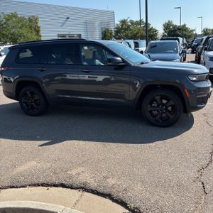 صورة 10 لـ 2022 JEEP GRAND CHEROKEE L LIMITED