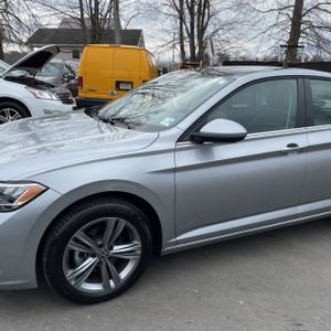 VOLKSWAGEN JETTA SE - 2