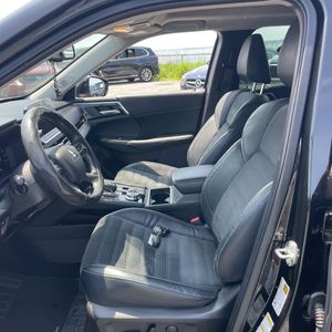 2022 Mitsubishi OUTLANDER SE — миниатюра 32