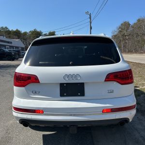 AUDI Q7 PREMIUM PLUS - 7