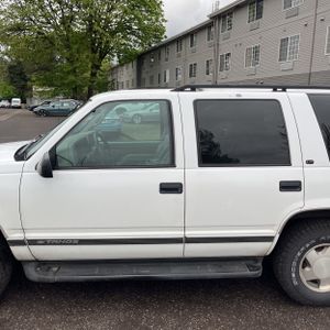 CHEVROLET TAHOE LS - 4