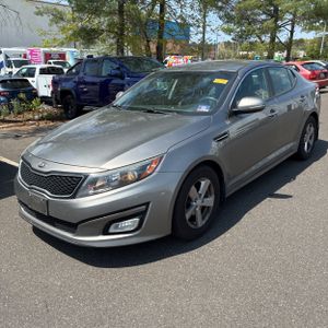 KIA OPTIMA LX - 1