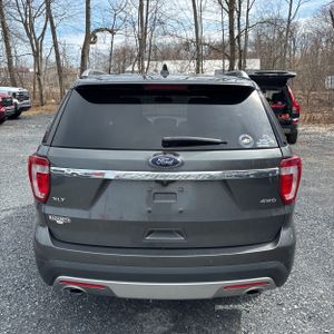 FORD EXPLORER XLT - 7