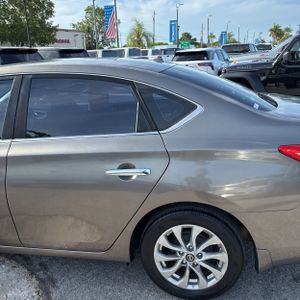 2016 Nissan SENTRA SV photo 6
