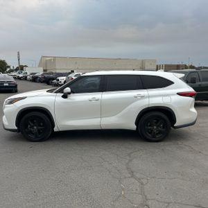 صورة 3 لـ 2021 Toyota HIGHLANDER L