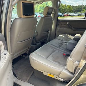 صورة مصغرة 32 لـ 2004 Toyota SEQUOIA SR5