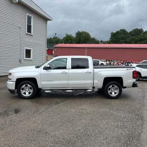 2017 Chevrolet SILVERADO 1500 LT Z71 照片 3