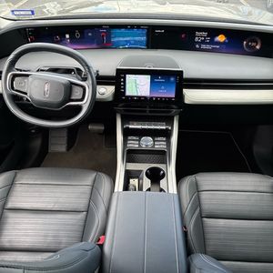 2025 Lincoln NAUTILUS RESERVE 照片 36