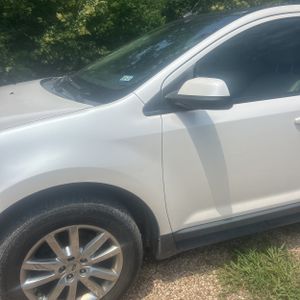 FORD EDGE SEL - 2