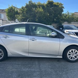 صورة 11 لـ 2022 Toyota PRIUS LE