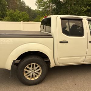 2017 Nissan FRONTIER SV — фото 9
