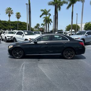 2015 Mercedes-BENZ C-CLASS photo 3