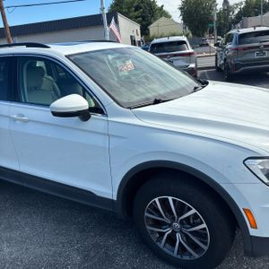 2019 Volkswagen TIGUAN SE 4MOTION — фото 13