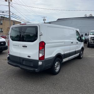 FORD TRANSIT 150 - 8