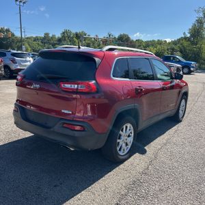 2017 JEEP CHEROKEE LATITUDE photo 8