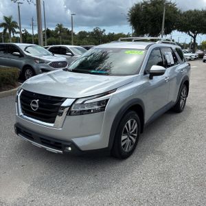 2022 Nissan PATHFINDER SL — фото 1