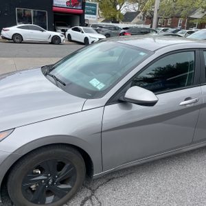 HYUNDAI ELANTRA SEL - 2