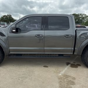 FORD F-150 RAPTOR - 4