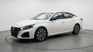 صورة 3 لـ 2025 Nissan ALTIMA SV