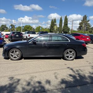 MERCEDES-BENZ E-CLASS - 3