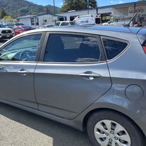 HYUNDAI ACCENT SE - 6