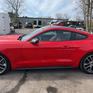 FORD MUSTANG ECOBOOST PREMIUM - 4