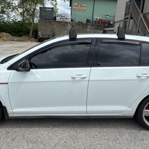 VOLKSWAGEN GOLF GTI SE - 4