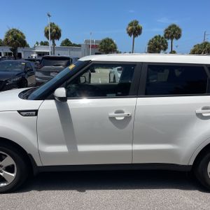 2019 KIA SOUL BASE photo 4