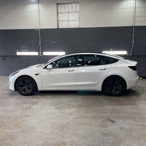 TESLA MODEL 3 BASE - 3