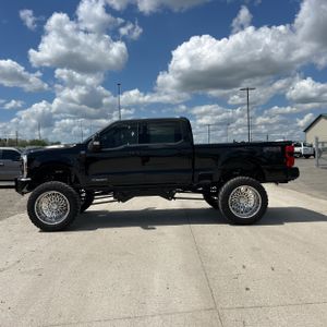 FORD F-250 SUPER DUTY LARIAT - 3